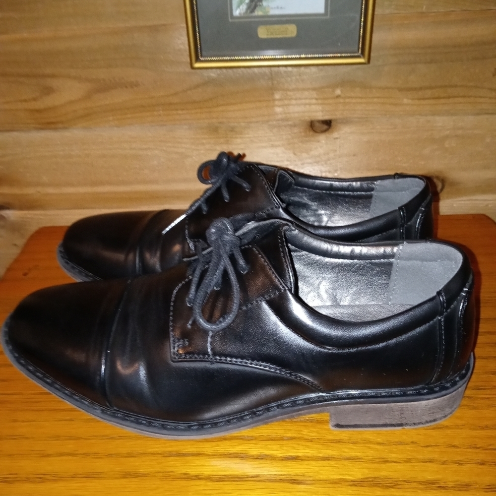 Stacy Adams Black Cap Toe Dress Shoes